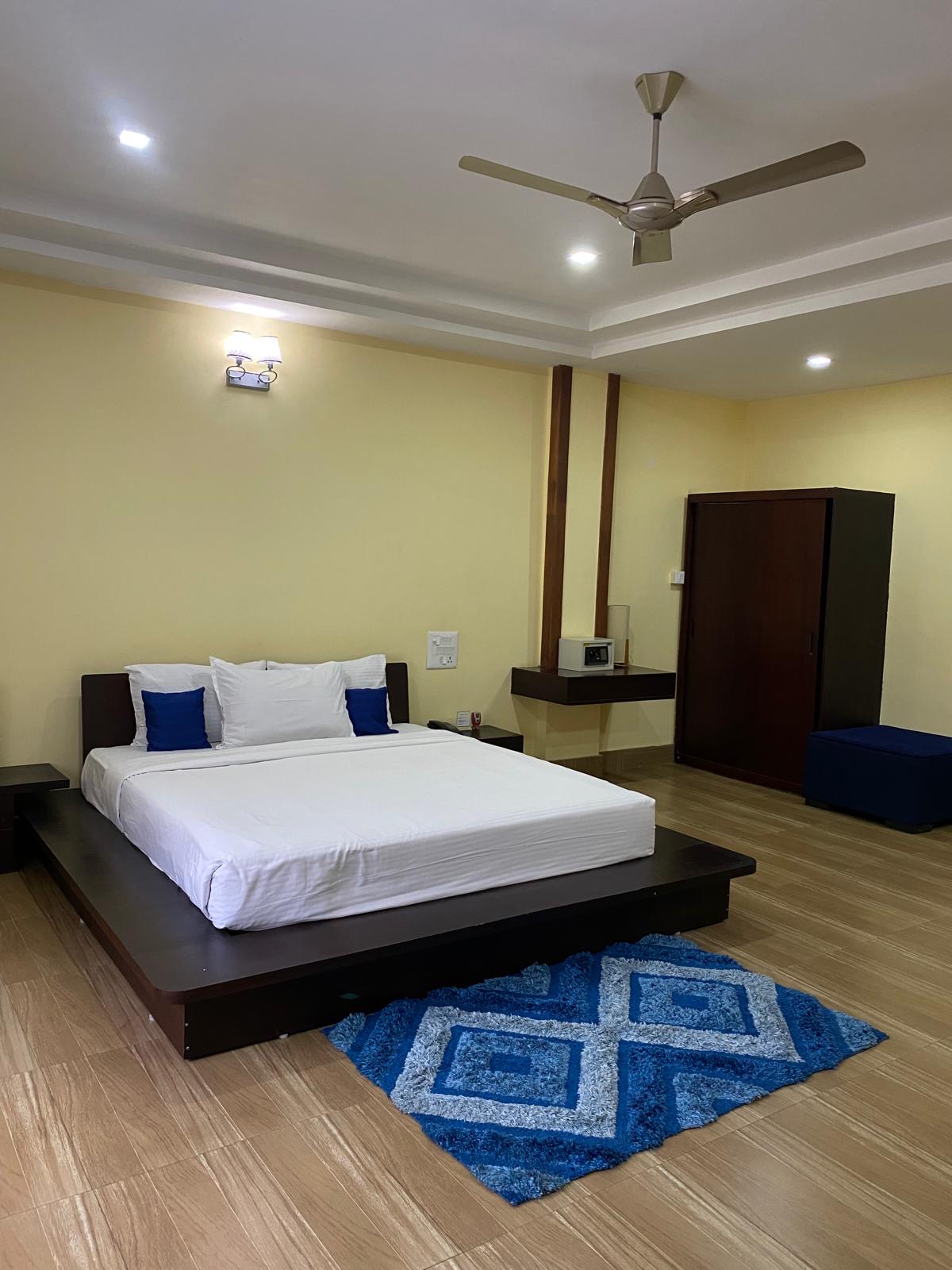 Grand Deluxe Room